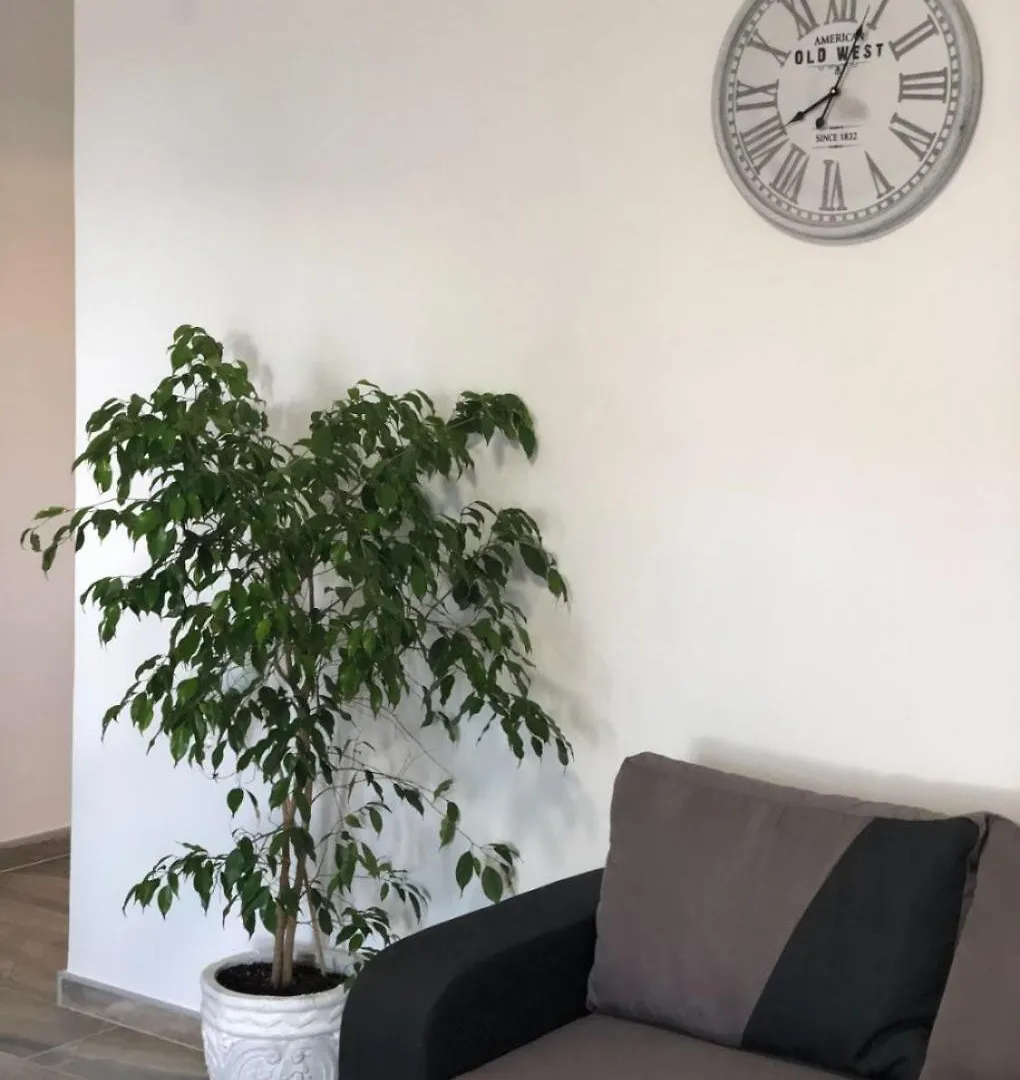 Apartments Milja - 10 M From Sea Mandre