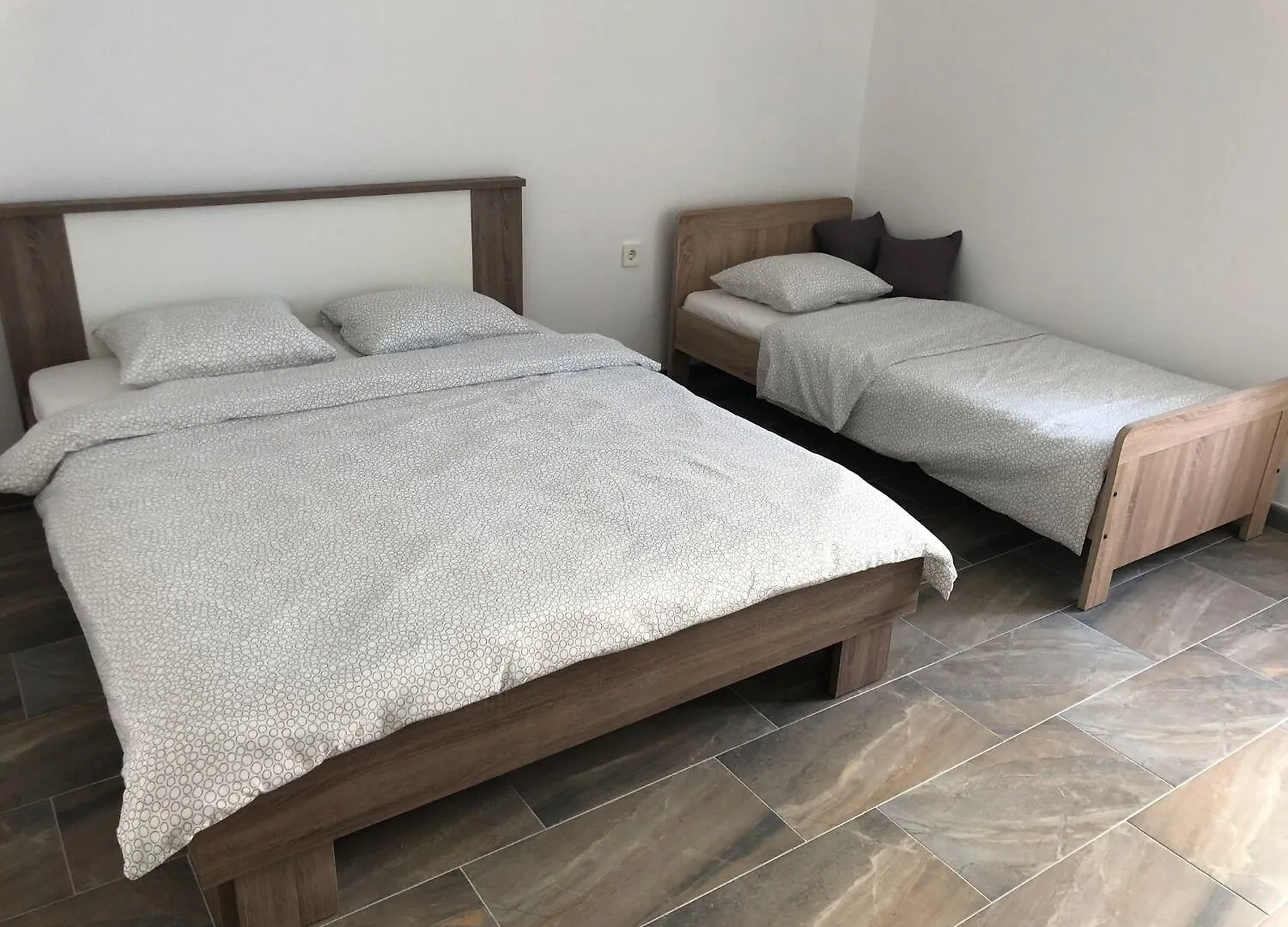 Apartments Milja - 10 M From Sea Mandre