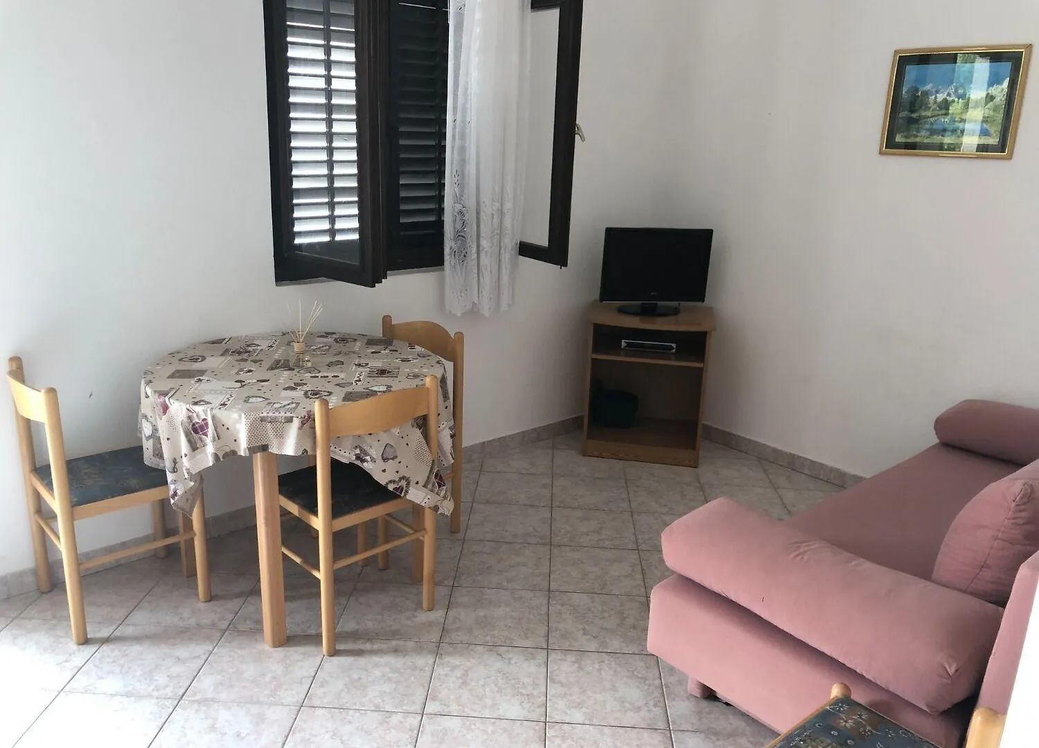 Apartments Milja - 10 M From Sea Mandre Croatia