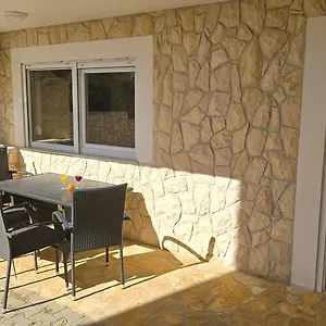 Giovanni Apartament